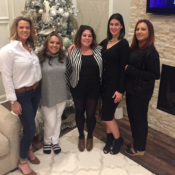 🌸🌸Meet Your Stylist🌸🌸 - Picture 5 of 8